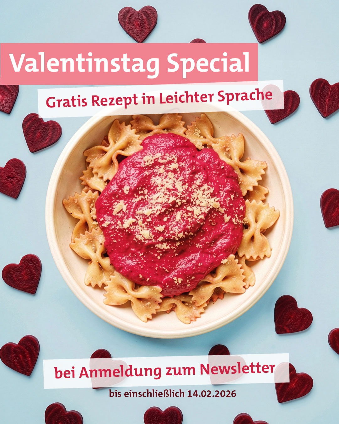 2 Seiten des vegane Pink Pasta Rezept liegen auf einem Tisch, darum sind Zutaten in Schälchen angerichtet